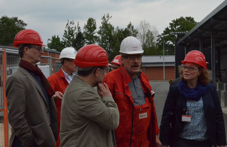 Besichtigung der Verpresstelle in Söhlingen, v.l.n.r.: Volker Bajus (MdL), Hr. Kaliner (ExxonMobile), ich, Hr. Kröger (ExxonMobile), Dr. Julia Verlinden (MdB)