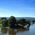 Die Weser am Zusammenfluss von Werra und Fulda [Carlo Schrodt /pixelio.de]