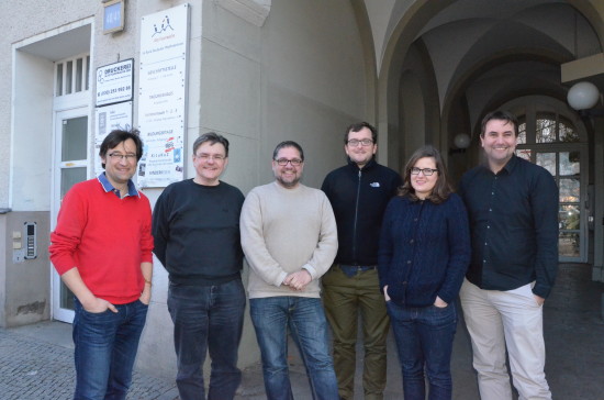 In zwei Tagen im Stadtteilzentrum Alte Feuerwache in Berlin-Kreuzburg das Jahr 2016 mit meinem Team aus Berlin und dem Wahlkreis geplant (v.r.n.l.): Benny, Sarah, Jonas, ich, Jörg und Barthel.