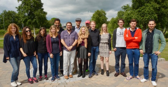 Die Stipendiaten der Friedrich-Ebert-Stiftung mir mir am Großen Meer im ostfriesischen Südbrookmerland.