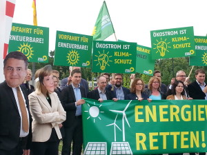 Peter Meiwald bei der Aktion Energiewende retten mit weiteren Mitgliedern der Bundestagsfraktion von Bündnis 90/Die Grünen