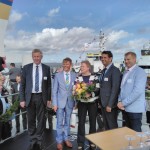 Taufpatin Almuth Kottwitz wünschte der WINDEA FOUR immer eine handbreit Wasser unter dem Kiel.